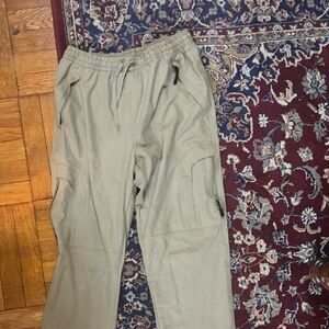 Women’s Hiking Pants
